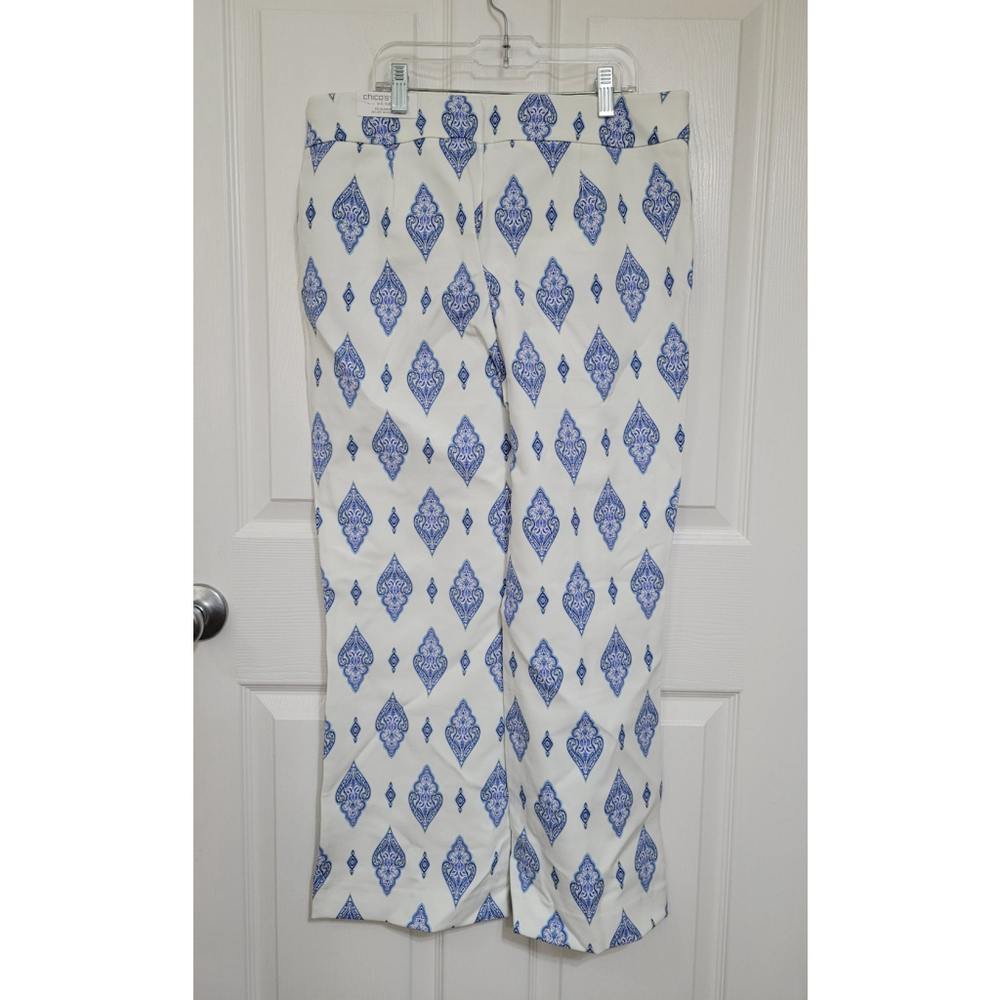 Chico's Juliet Kick Flare Pants size 1 - Picture 3 of 8